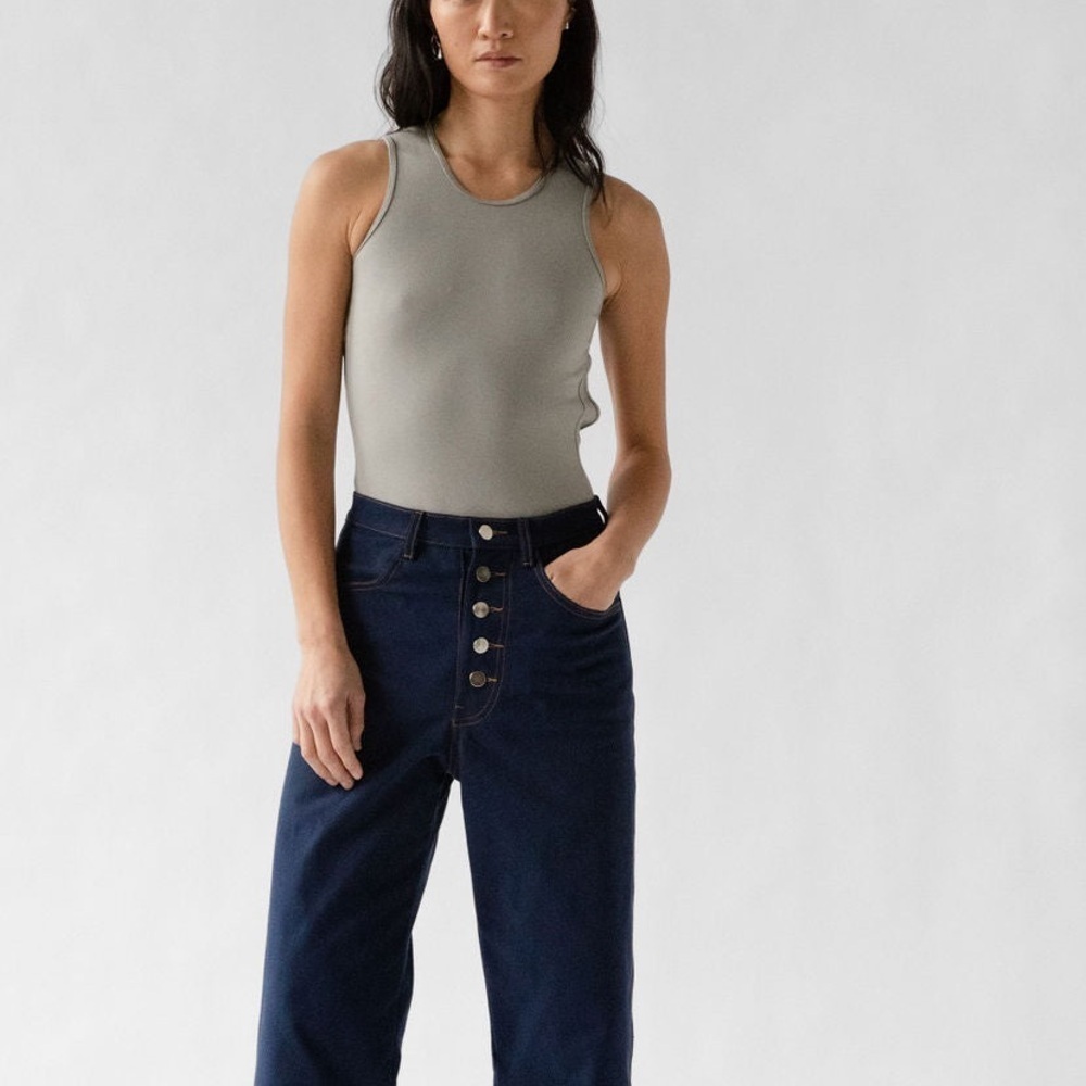 Sleeveless Crewneck Tank Top in Sage Green